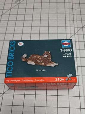 Munchkin Building Set - Tan & White, TICO Bricks NIB T-9804